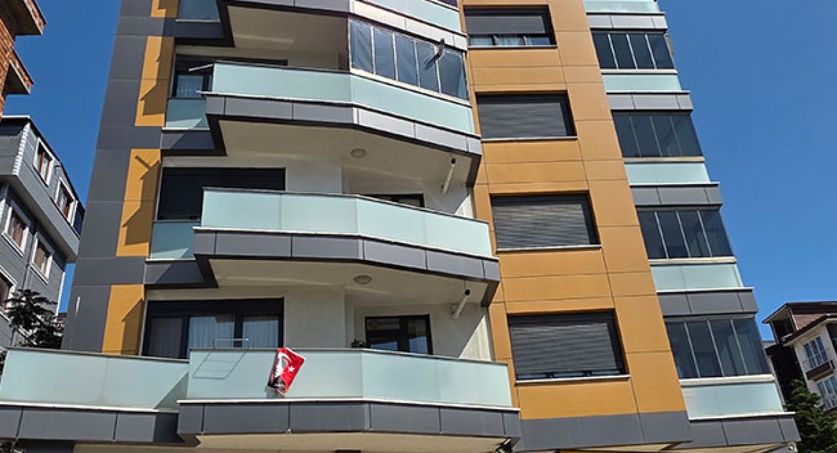 Karlıktepe Mahallesi Topçamlar Sk No:1 Kartal İstanbul 10 Daire 1 Dükkan 620 M2 Arsa 130 M2 Brüt 107 M2 Net 3 Artı 1