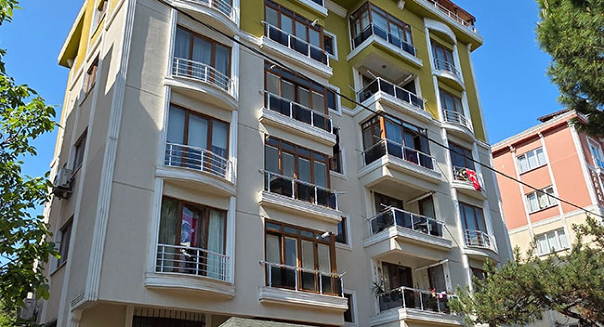 Karlıktepe Mahallesi İsmet Paşa Sokak Ertuğ Kuzey Apt No 17 6 Kat 12 Daire No 1  3 Artı1 580 M2 Arsa 120 M2 Brüt 90 M Net