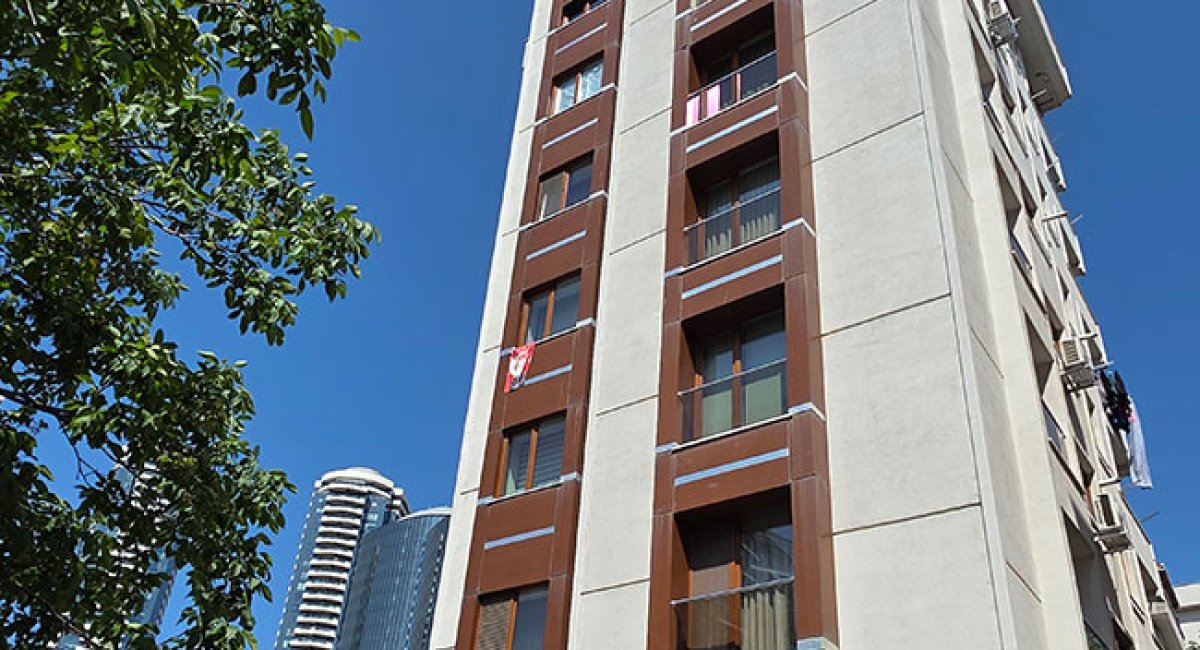 Karlıktepe Mahallesi Edebi Sokak No 1 Saffet Bey Apt. 3 Artı 1 40 M2 Arsa 8 Daire 118 M2 Brüt 98 M2 Net