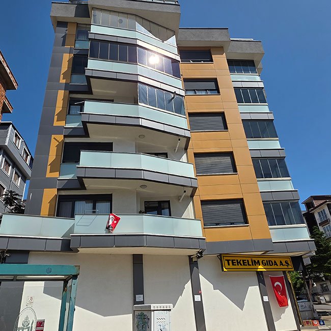 Karlıktepe Mahallesi Topçamlar Sk No:1 Kartal İstanbul 10 Daire 1 Dükkan 620 M2 Arsa 130 M2 Brüt 107 M2 Net 3 Artı 1