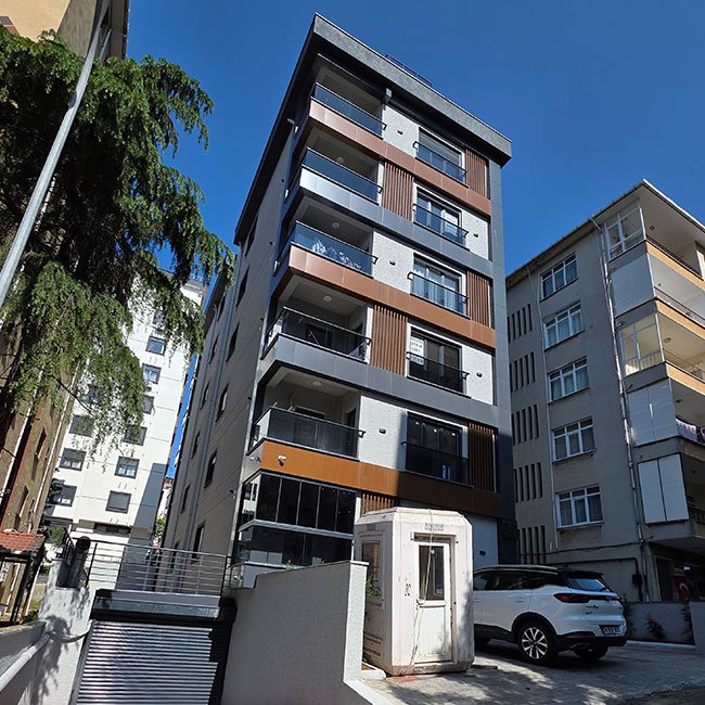 Petrol İş Mahallesi Vişne Sokak No 6 Ömer Sezgün Apt. 500 M2 Arsa Kapalı Otopark 102 M2 Brüt, 80 M2 Net