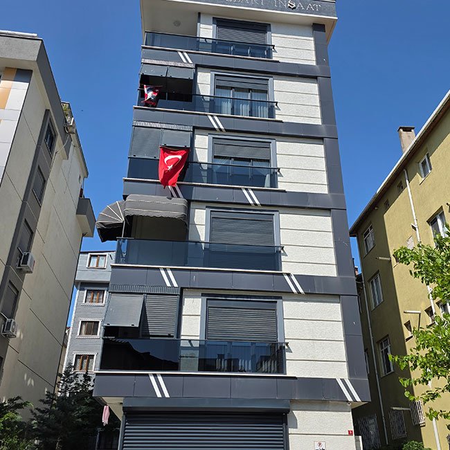 Karlıktepe Mahallesi Topçamlar Sk No:3 Kartal İstanbul 5 Daire 1 Dükkan 350 M2 Arsa 115 M2 Brü, Net T90m2 Net 3 Artı 1